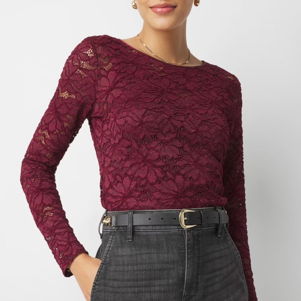 💙 NWT WHBM Windsor Wine Lace Top